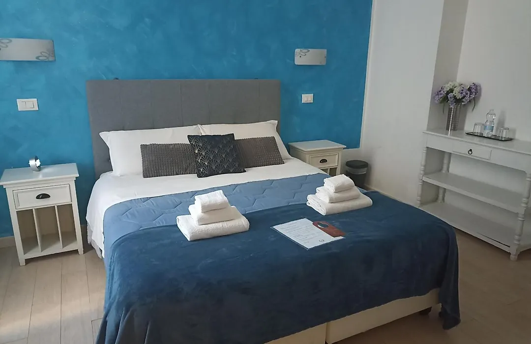 Ad Cavour Luxury Rooms - By Ad Roma-1